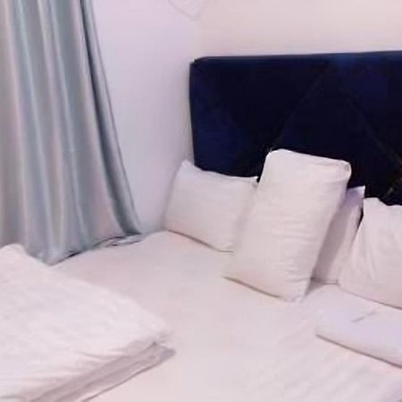 Charles Groove Hotel & Suit Порт-Харкорт Экстерьер фото